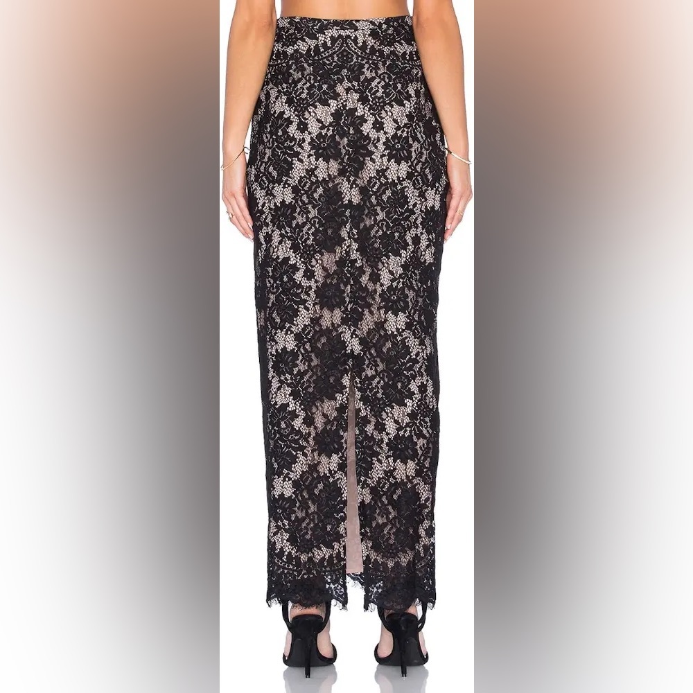 The Jetset Diaries Elegant Black Lace Maxi Skirt - Picture 3 of 8